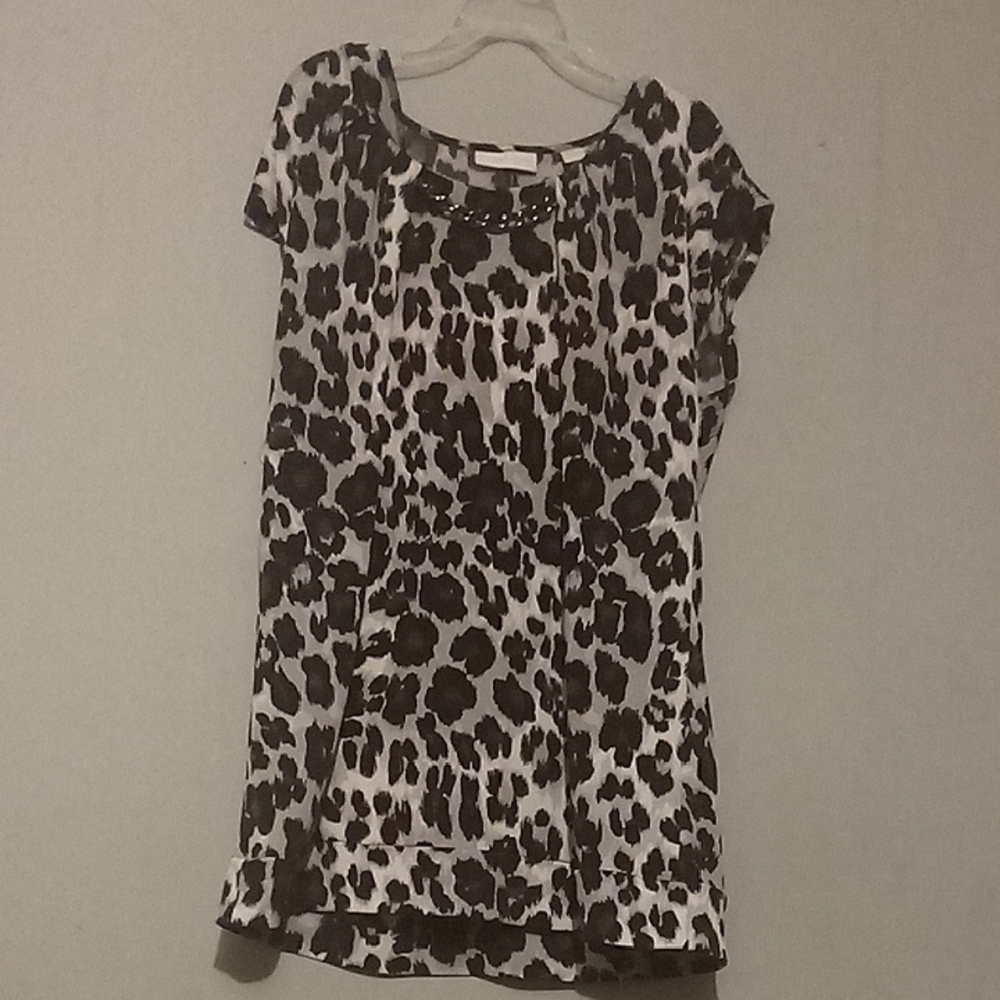 New York & Company Black and White Animal Print Top